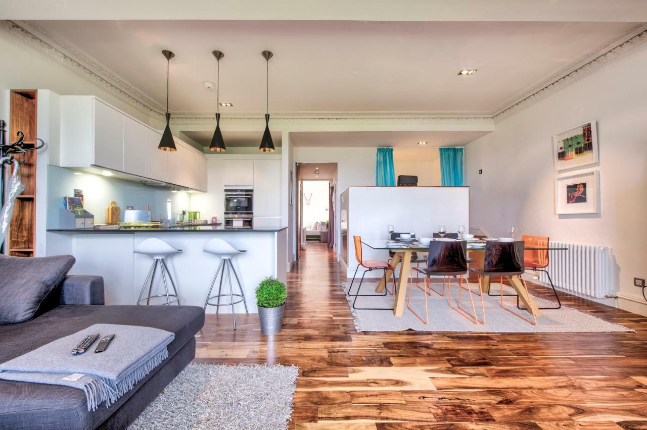 Modern Flat With Fantastic Views EDI
